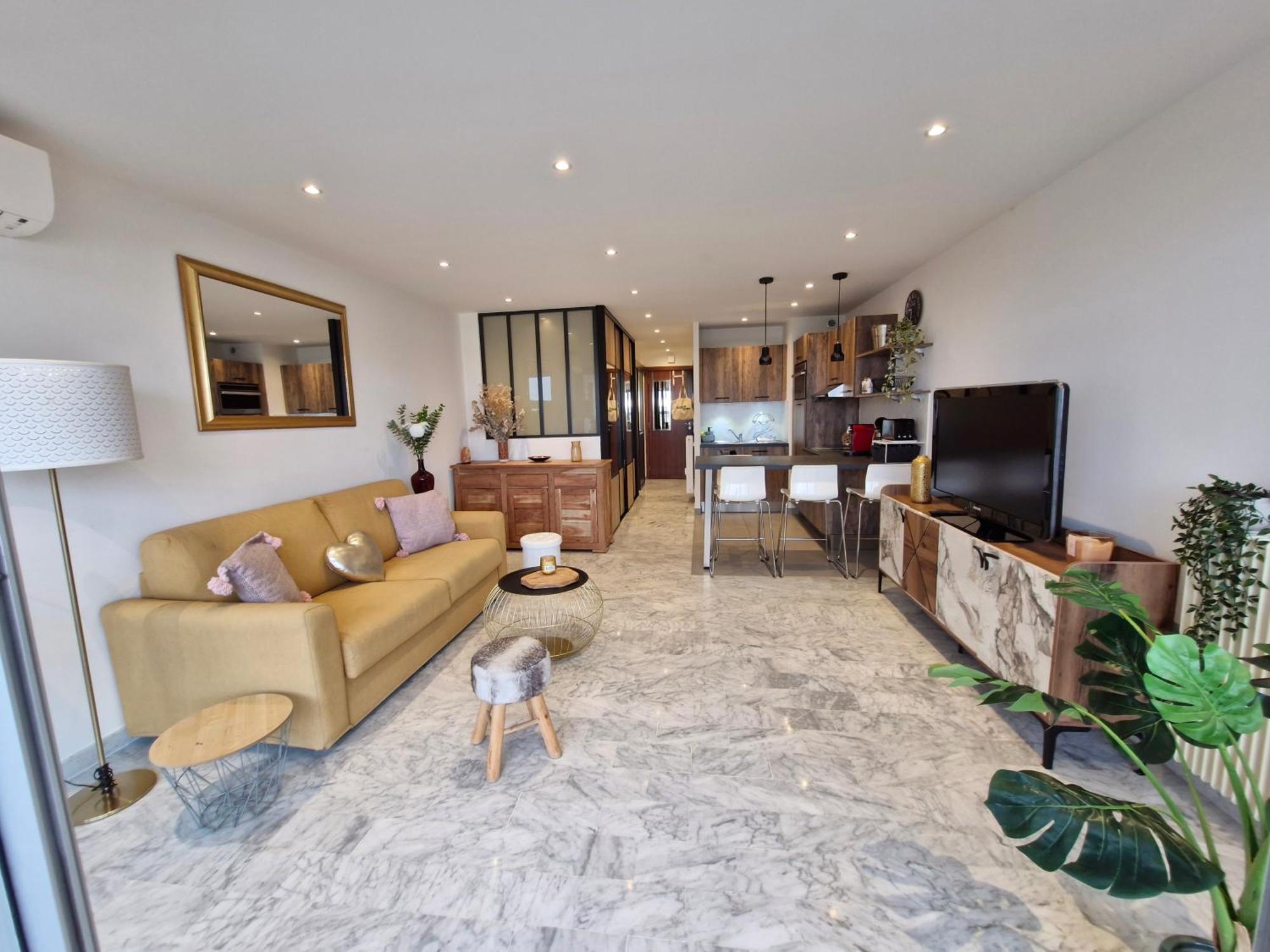 Sunny And Cosy Sea View Studio Антиб Экстерьер фото